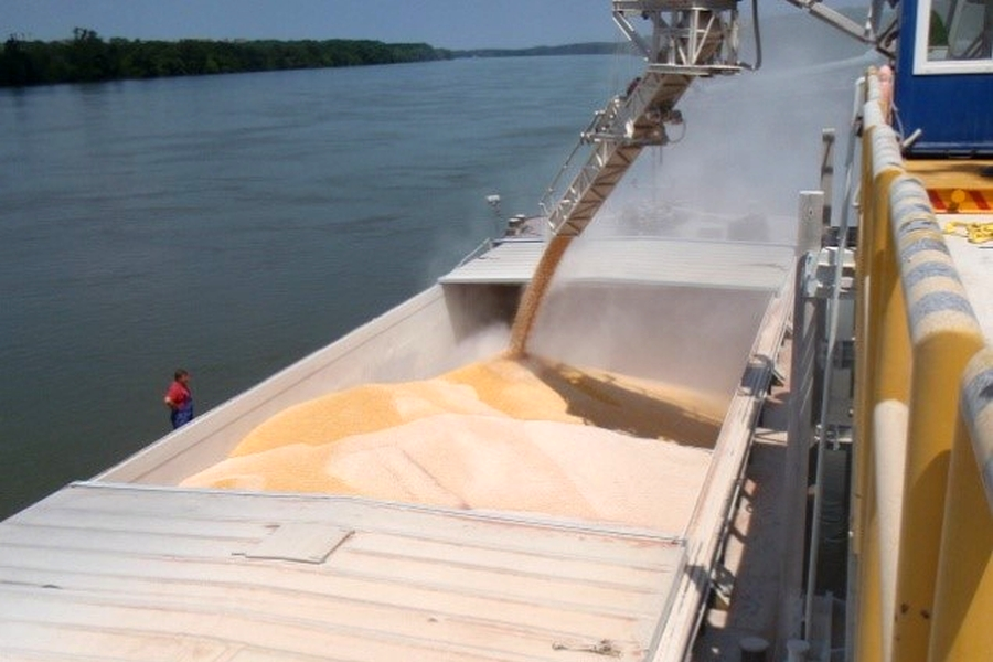 Ömlesztett áru rakodása